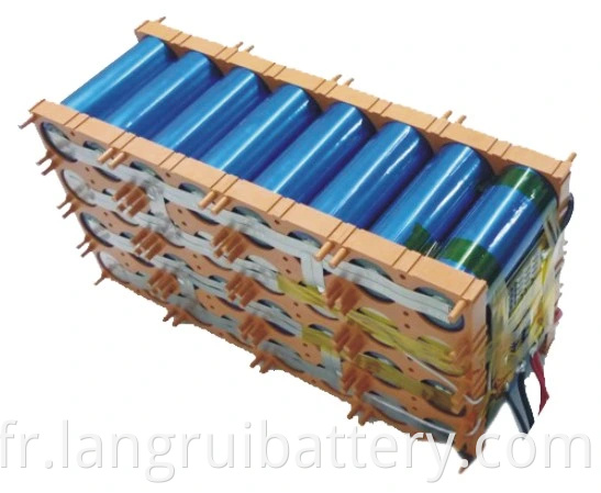 18650 3,7 V 2400mAh / 2600mAh Batterie au lithium Ion Batterie 3C Taux de décharge